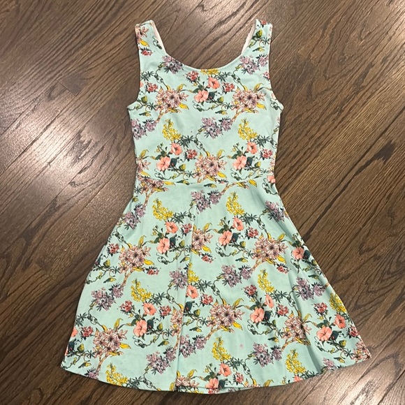 Teens Floral Dress in Mint Green by H& M Divided (size 4) - Picture 1 of 1